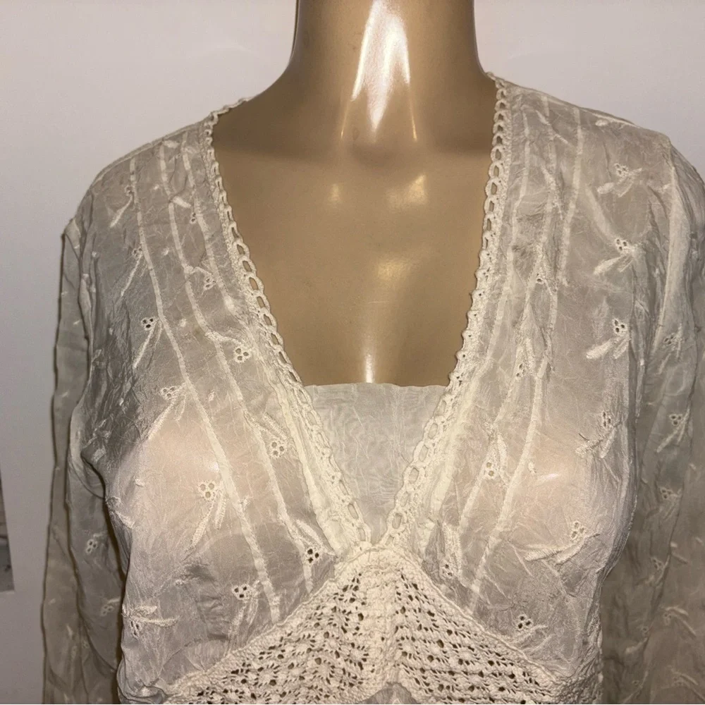 Johnny Was Ivory Embroidered Deep V Neck Long Sleeve Blouse Size S - Picture 2 of 5